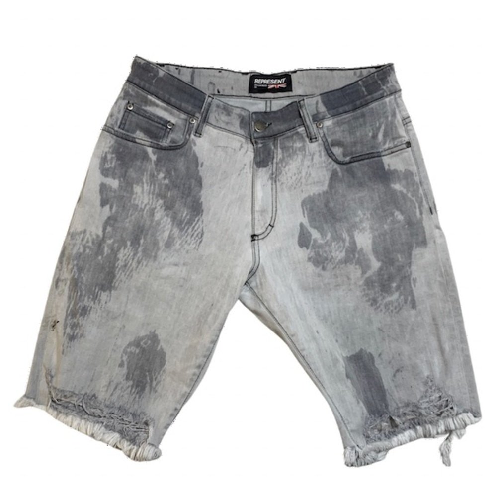 𝗥𝗘𝗣𝗥𝗘𝗦𝗘𝗡𝗧 Men’s Bermuda Short